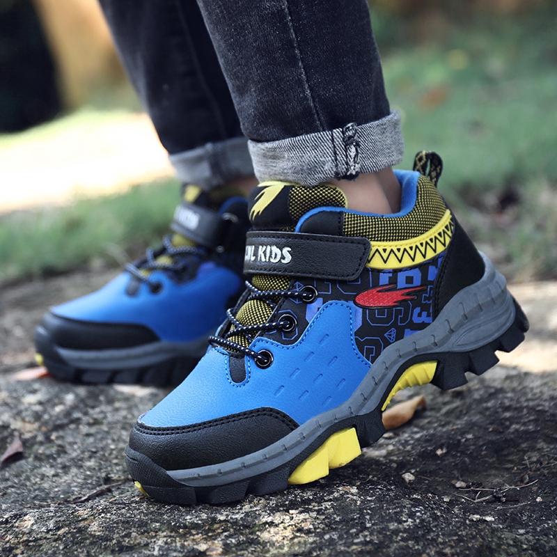 Giày Sneaker chống trượt cho bé