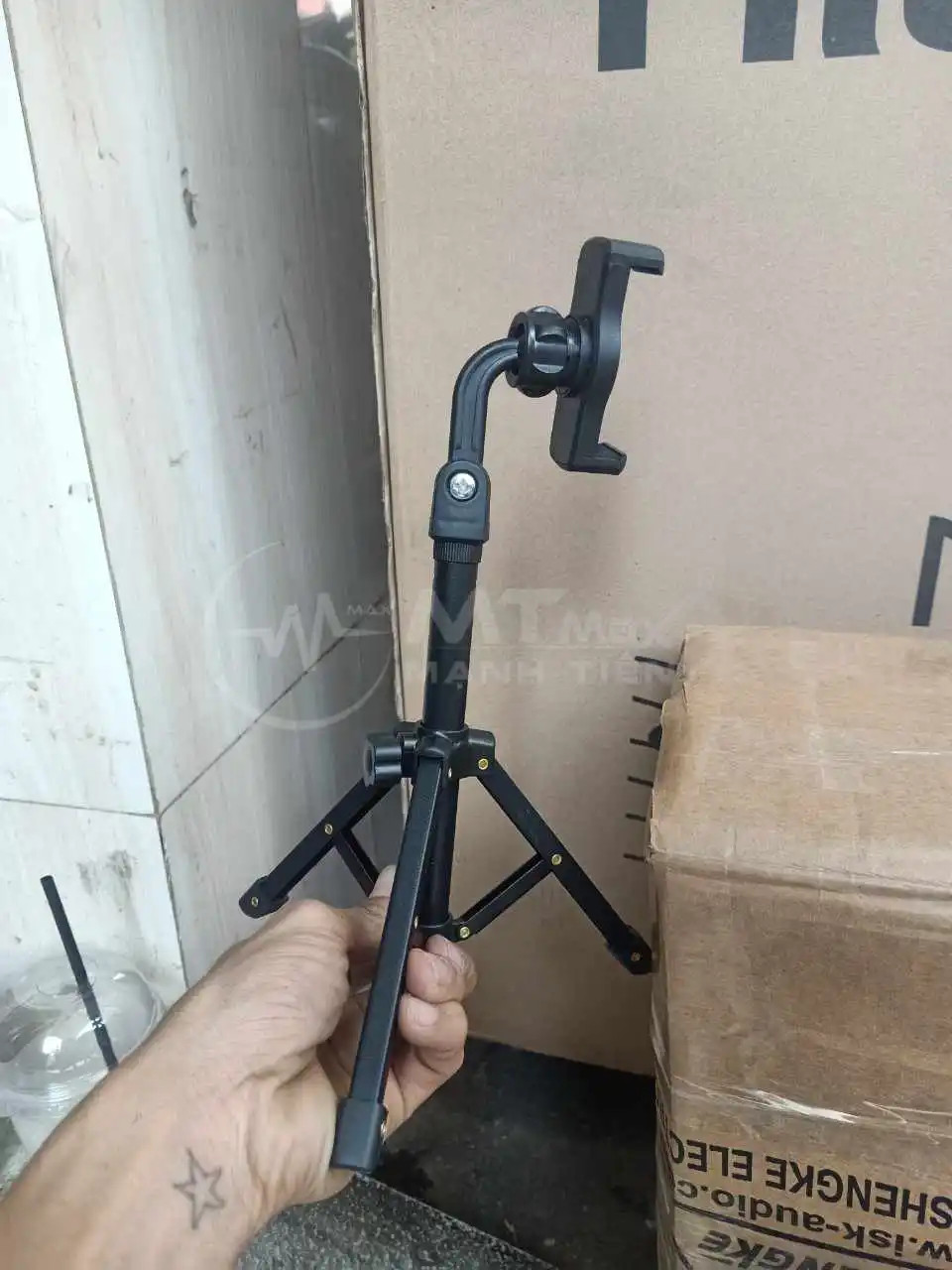 Chân kẹp điện thoại MT12A Vip kẹp giá đỡ để bàn loại cao cấp - Cấu tạo hợp kim chắc chắn, nhỏ gọn tiện lợi tăng giảm
