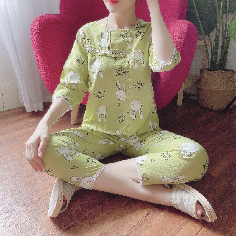 Quần áo phối ren lệch cách điệu