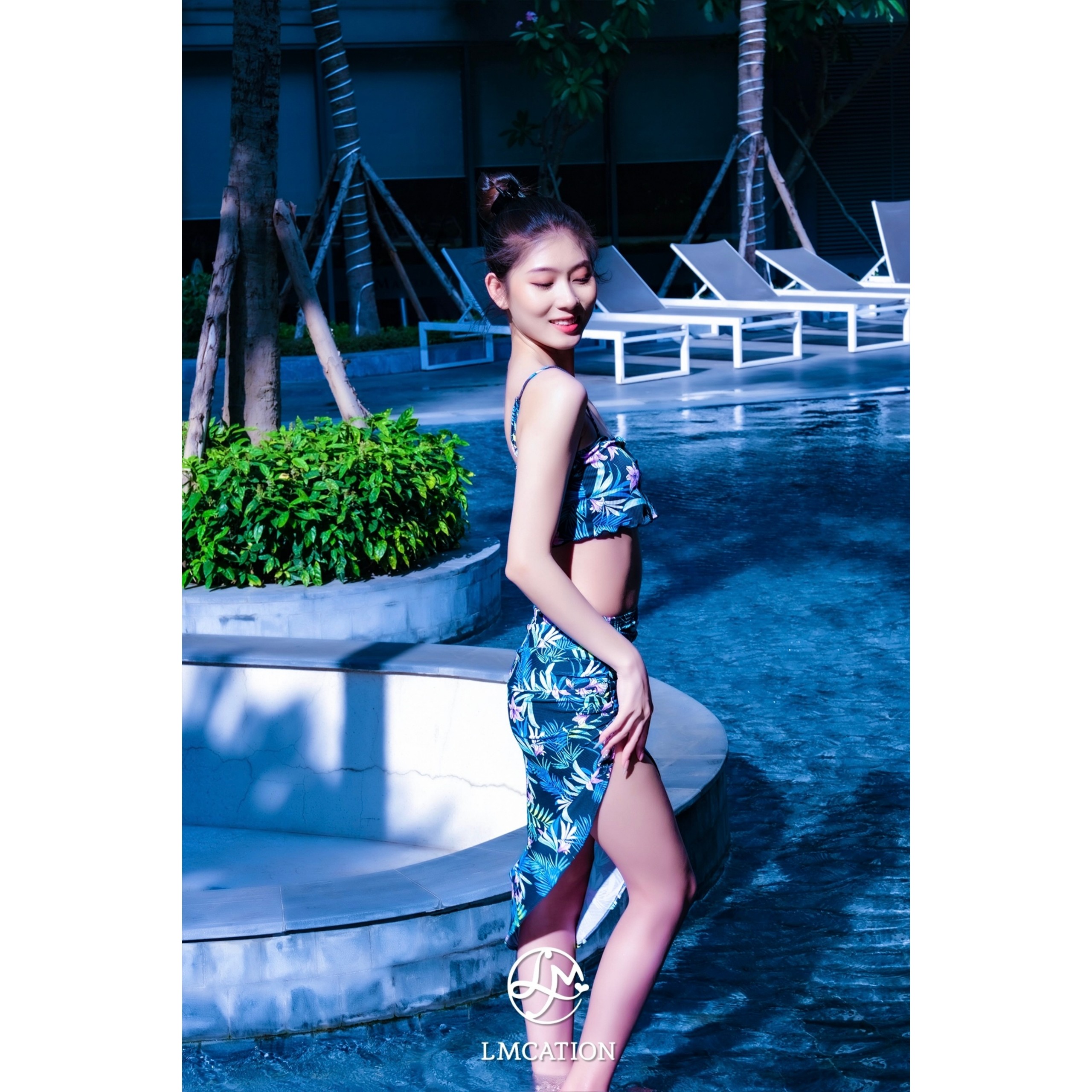 Bộ đồ bơi nữ LMcation - Áo bikini thể thao Mira & Váy đi biển Mira - Vườn đêm