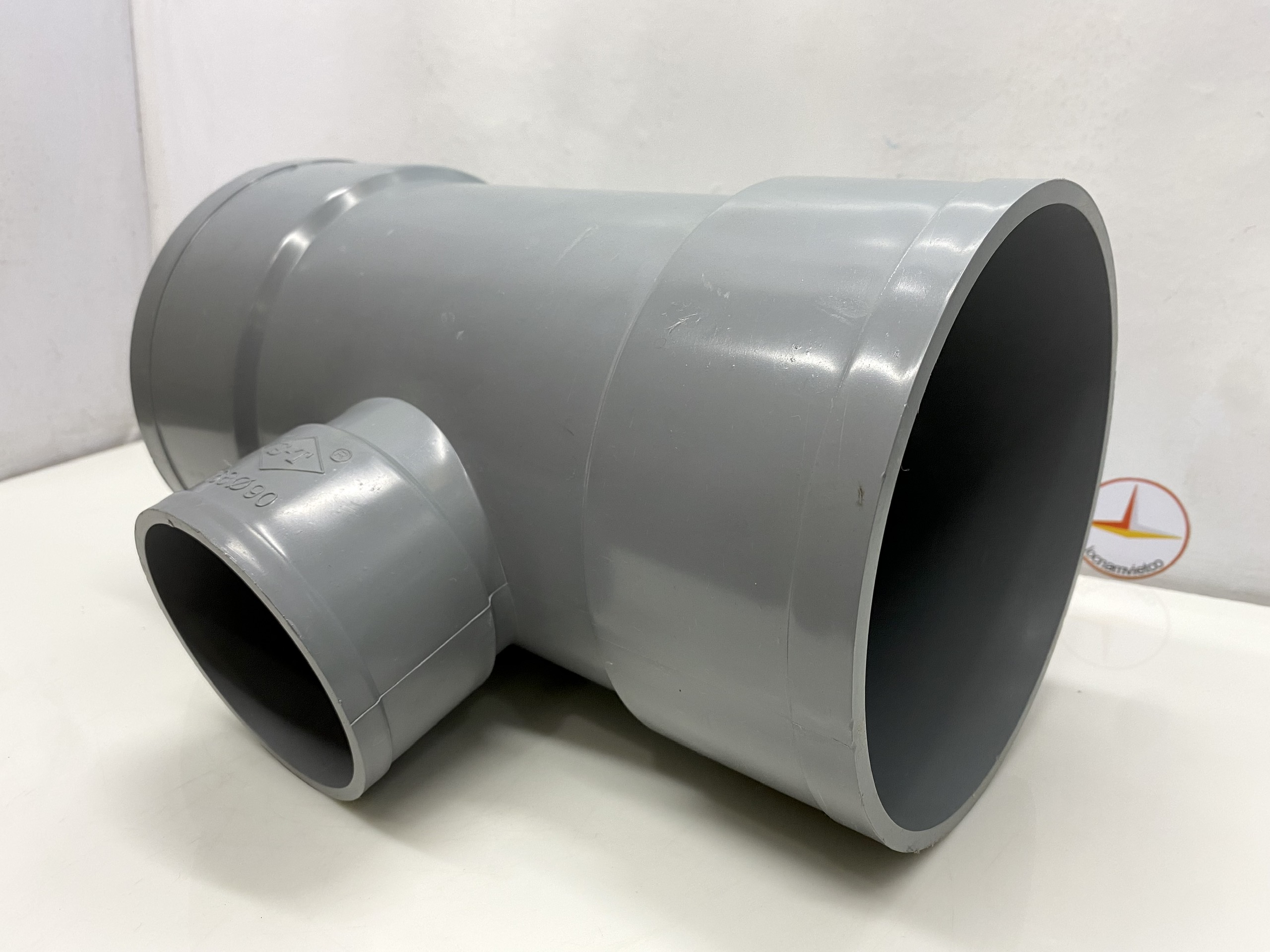 Tê giảm 168 x 90 nhựa PVC ST_T168x90