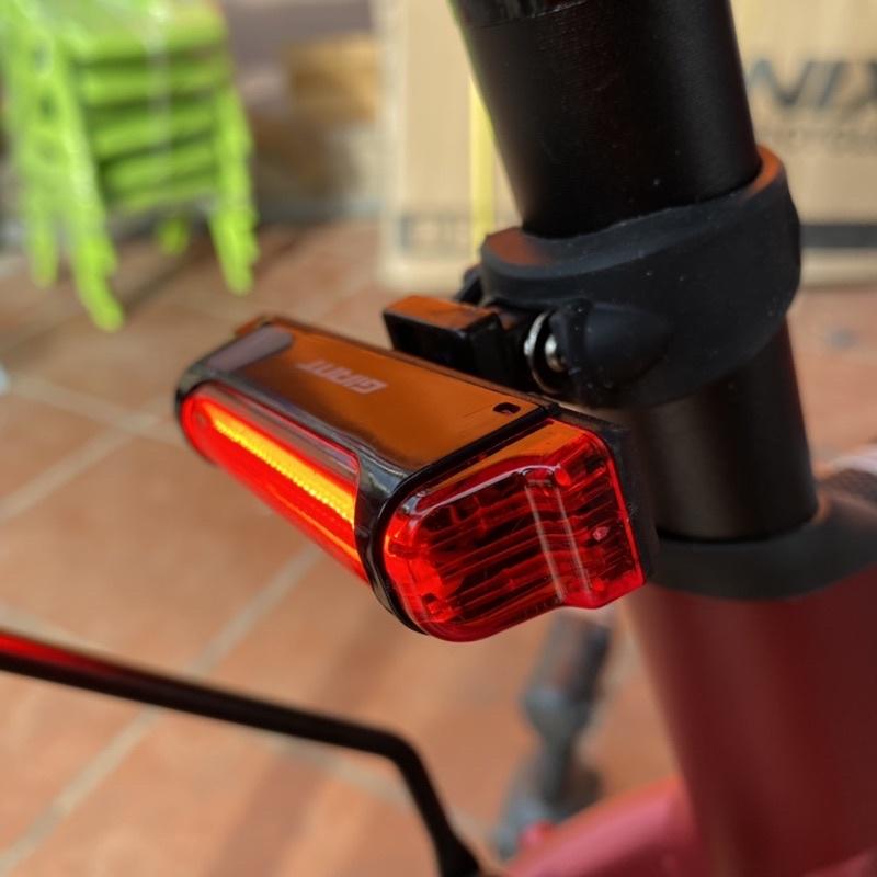 Đèn hậu xe đạp GIANT - Sạc USB , 3 chế độ sáng