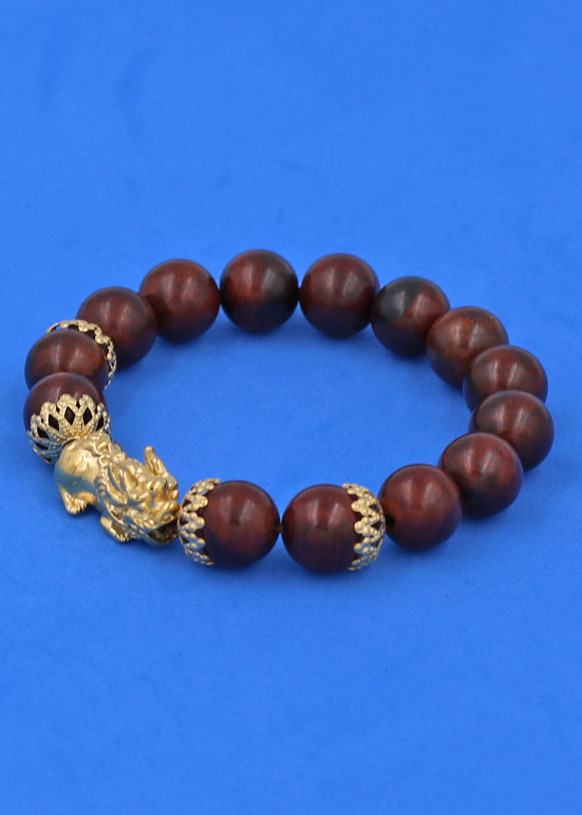 Chuỗi đeo tay Gỗ Đàn Hương Nâu 12 ly - cẩn Tỳ Hưu Phong Thủy inox vàng VGDHNTHBKV12