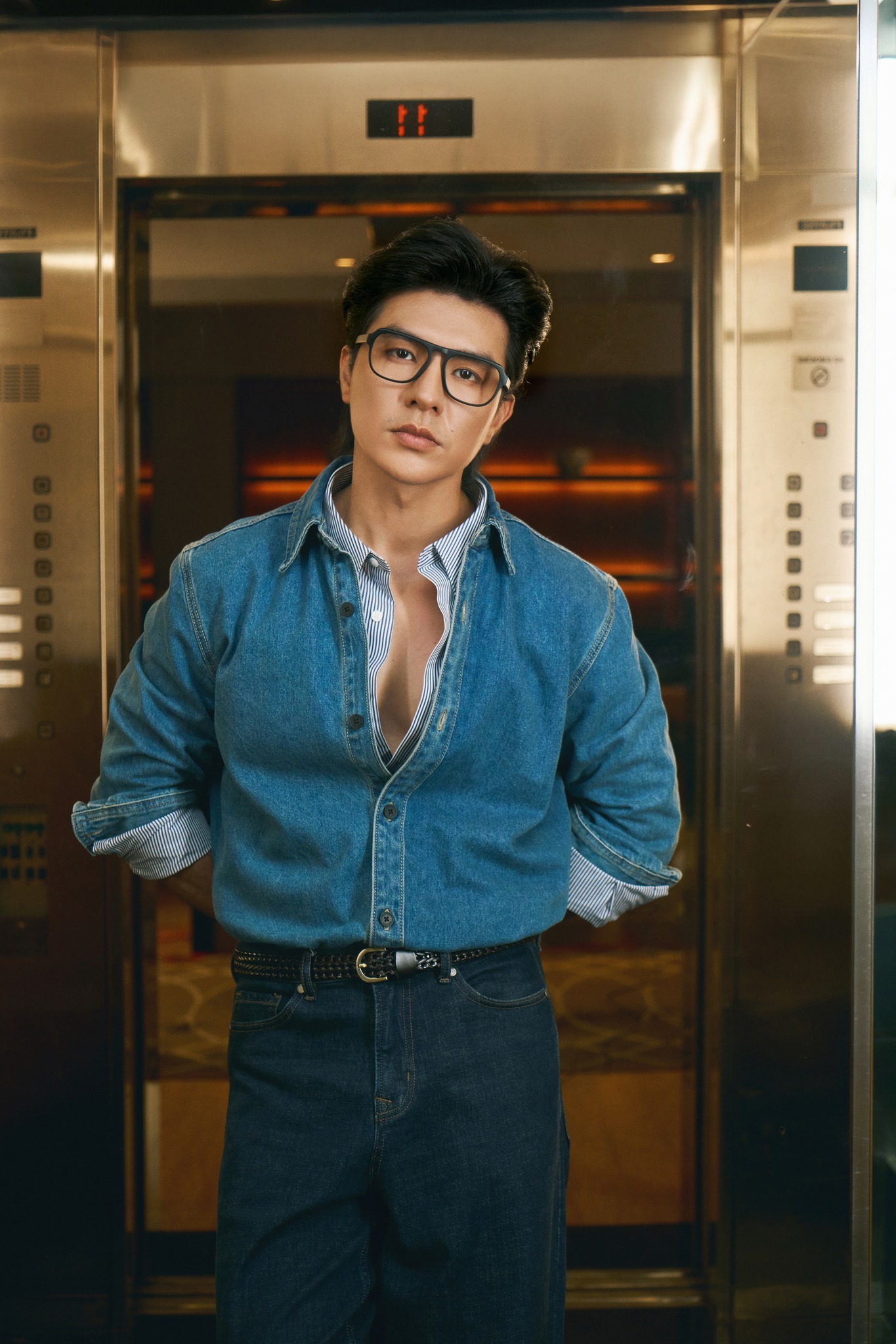 Áo denim nam. Fitted - ROUTINE 10F25DSH002