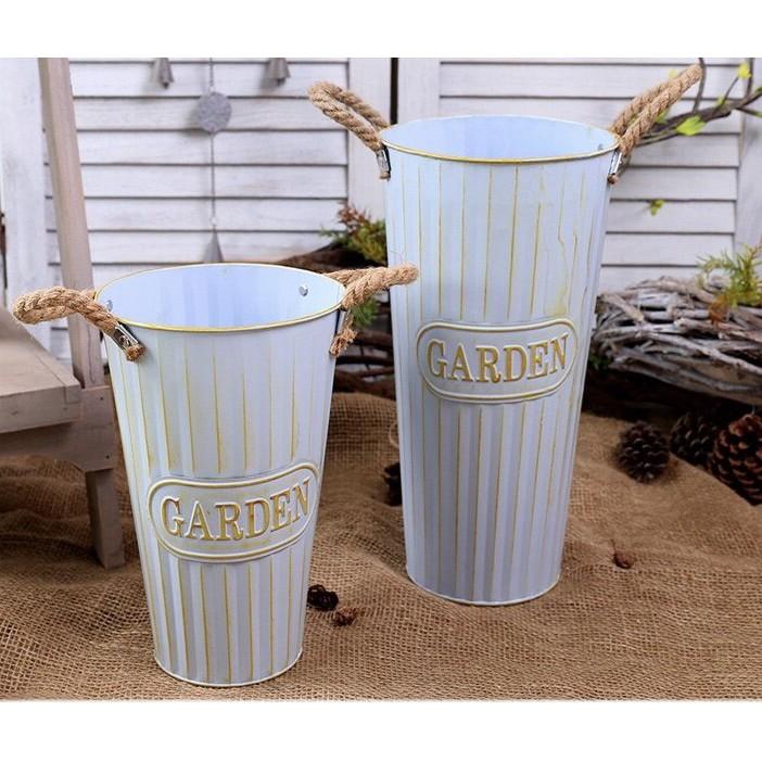 XÔ THIẾC MÀU XANH CẮM HOA TRANG TRÍ NHÀ