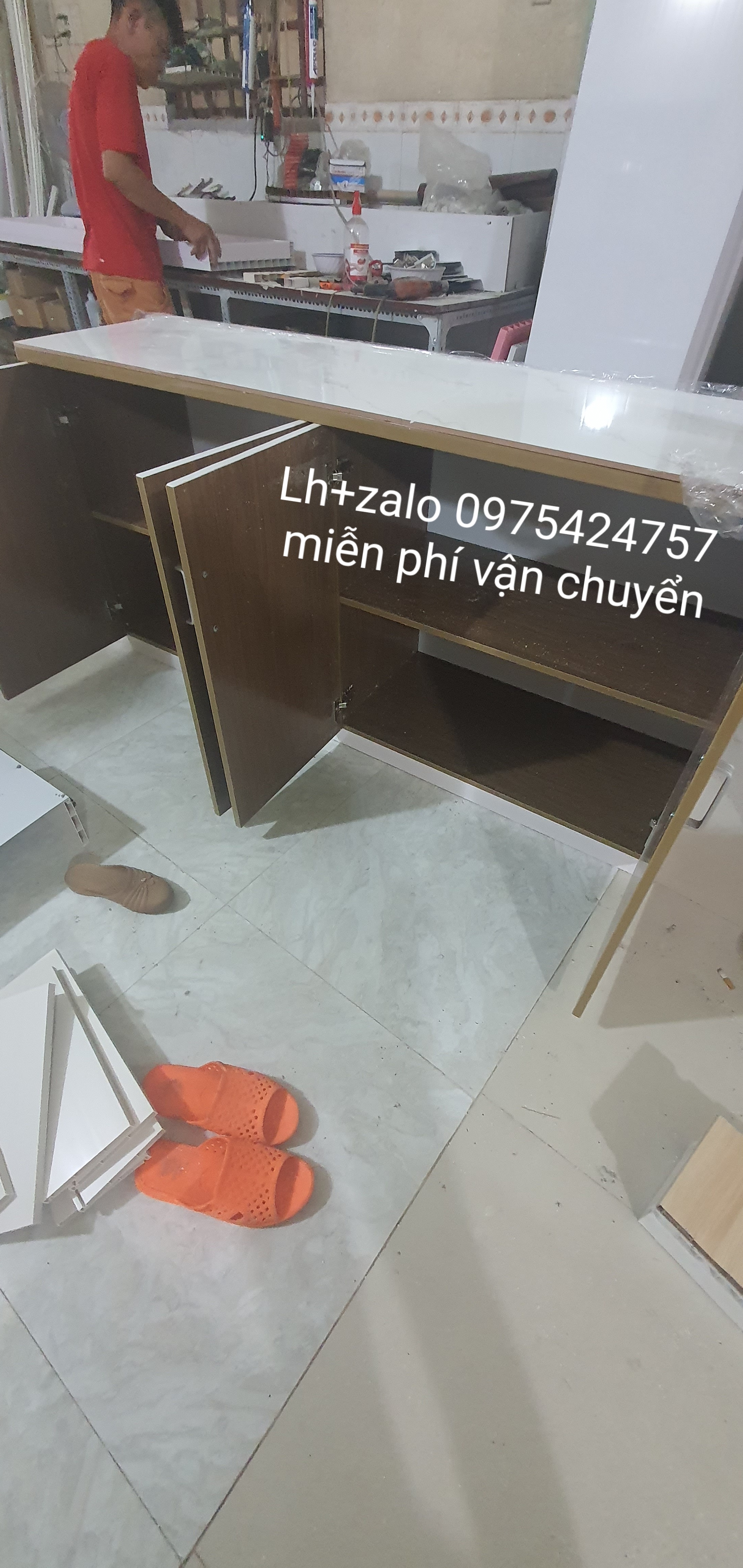 Tủ bếp mini mặt ốp gạch