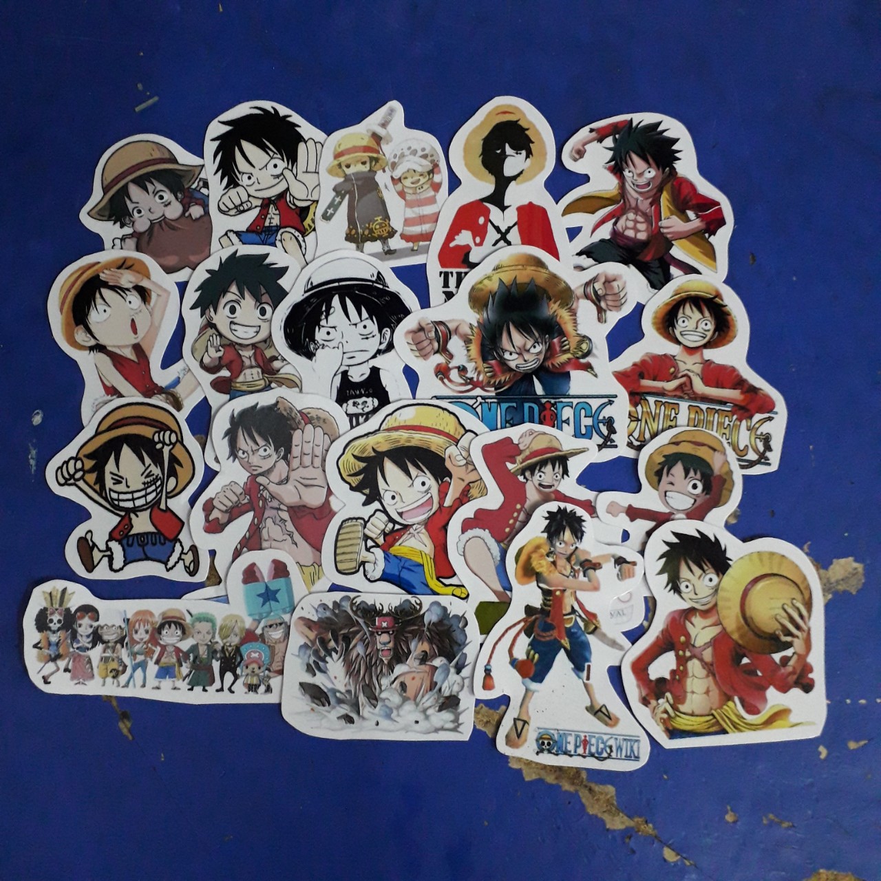 Sticker anime One Piece nhan vật Luffy (Combo 2 set Luffy)