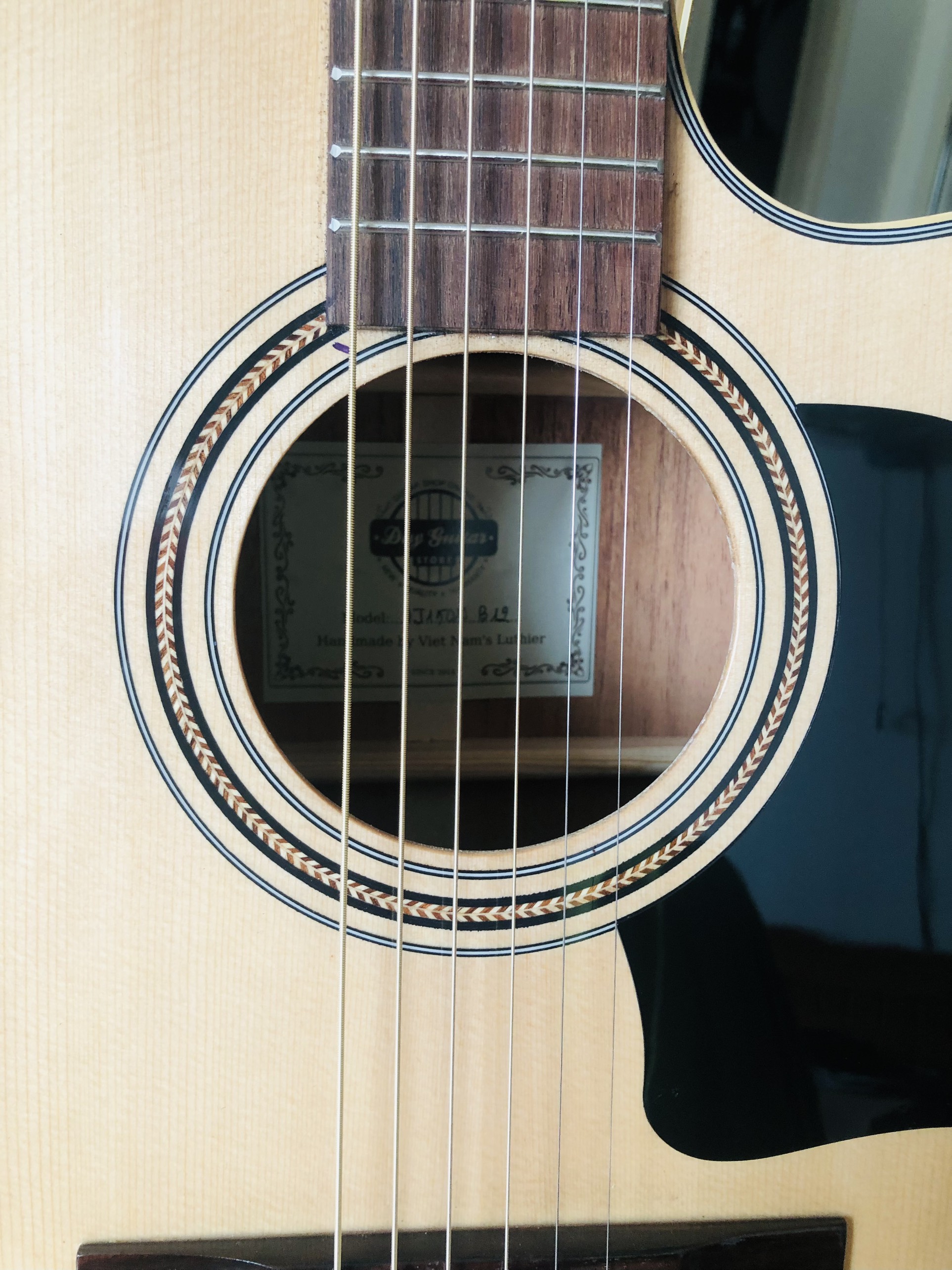 Đàn guitar acoustic có eq full solid hồng đào chất lượng DJ150XB12 Duy Guitar Store dòng đàn ghitar đệm hát dành cho biểu diễn party