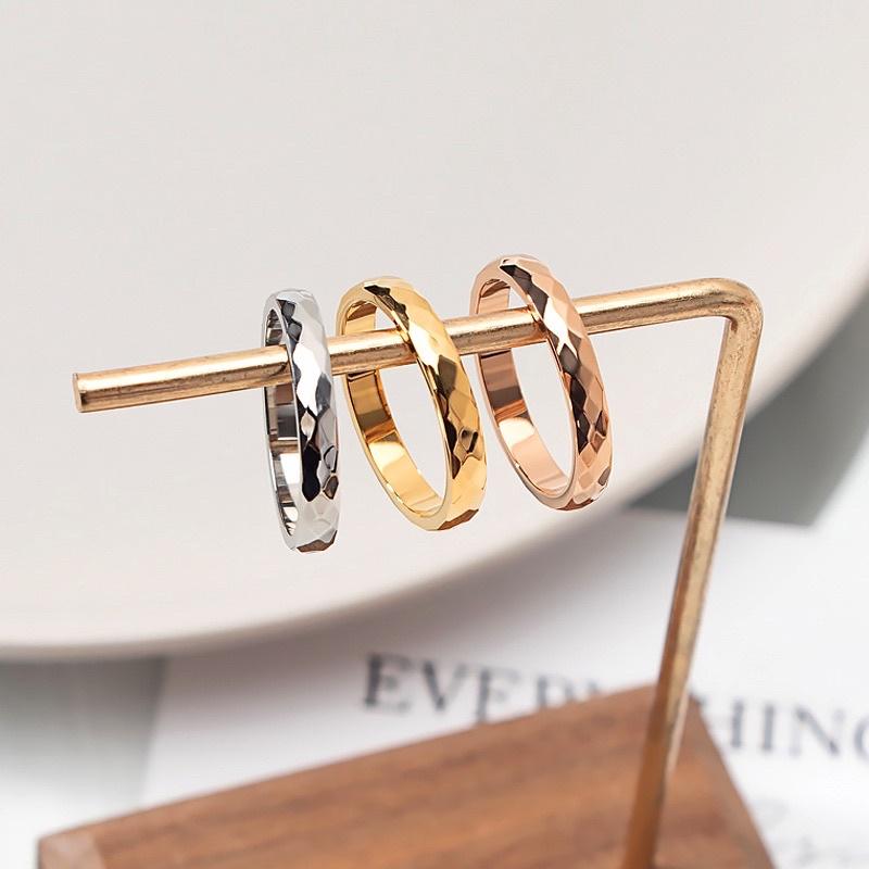 Nhẫn nam nữ cặp đôi titan không đen vạt xéo sáng trơn đẹp Ring House