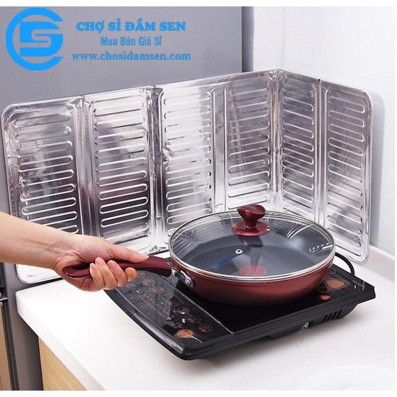 Tấm chắn dầu mỡ, tấm chắn dầu bắn vào người GD493-TamChDau
