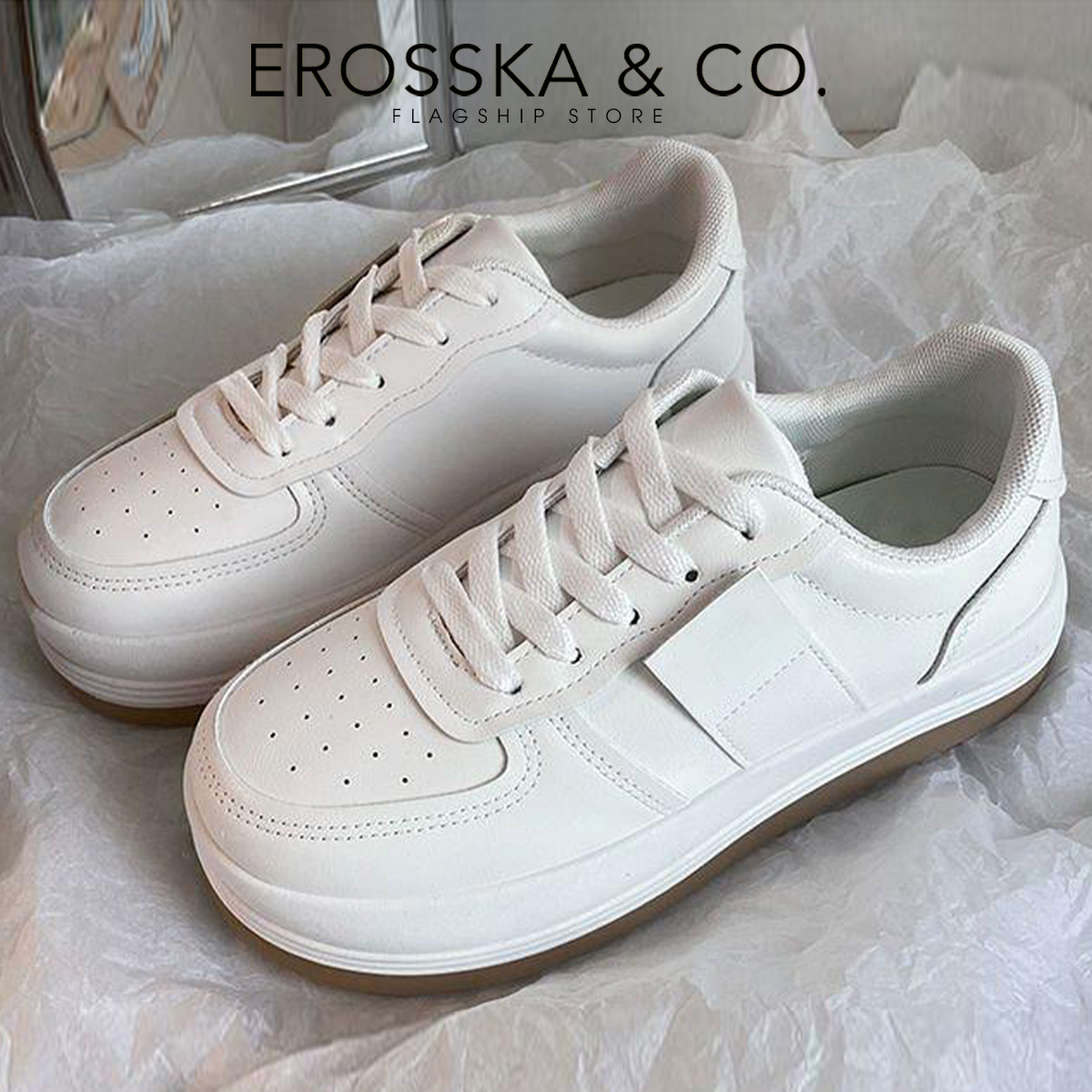 Erosska - Giày sneaker đi học đế bánh mì mũi tròn kiểu dáng đơn giản dễ phối  - GS018