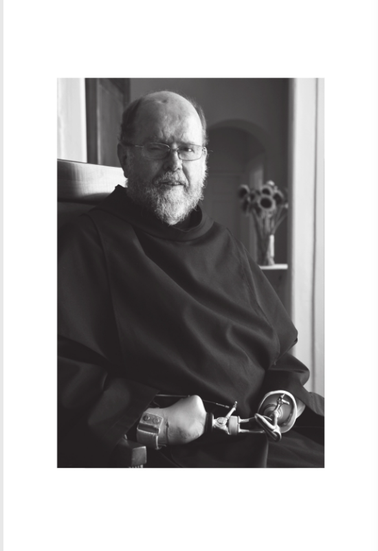 Sách - Cứu Chuộc Quá Khứ - Hành Trình Từ Chiến Binh Tự Do Đến Người Chữa Lành