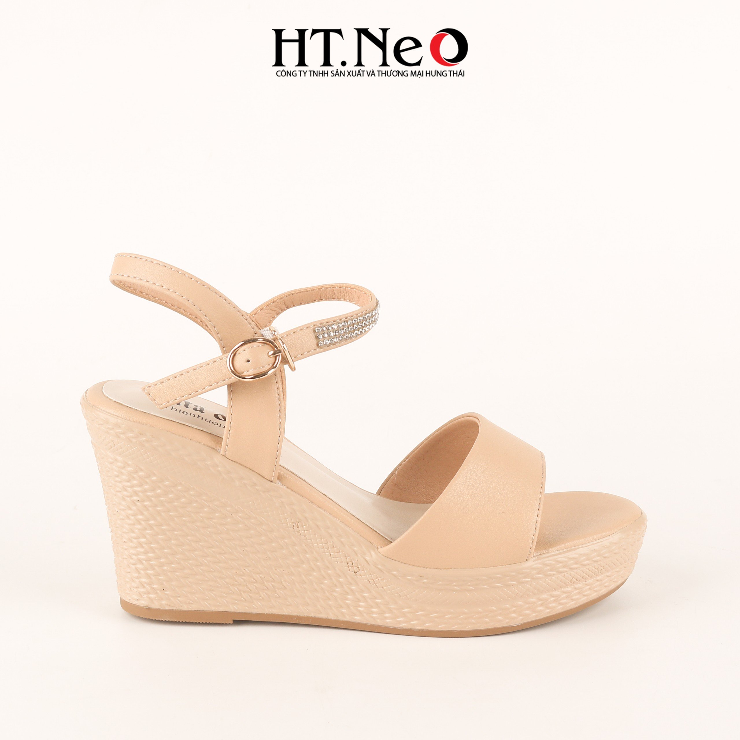 Sandal nữ đế xuồng 7P, quai đính đá, kiểu dáng đơn giản, trẻ trung, dễ đi, phù hợp cho các chị, các cô đi để chụp áo dài SDN221