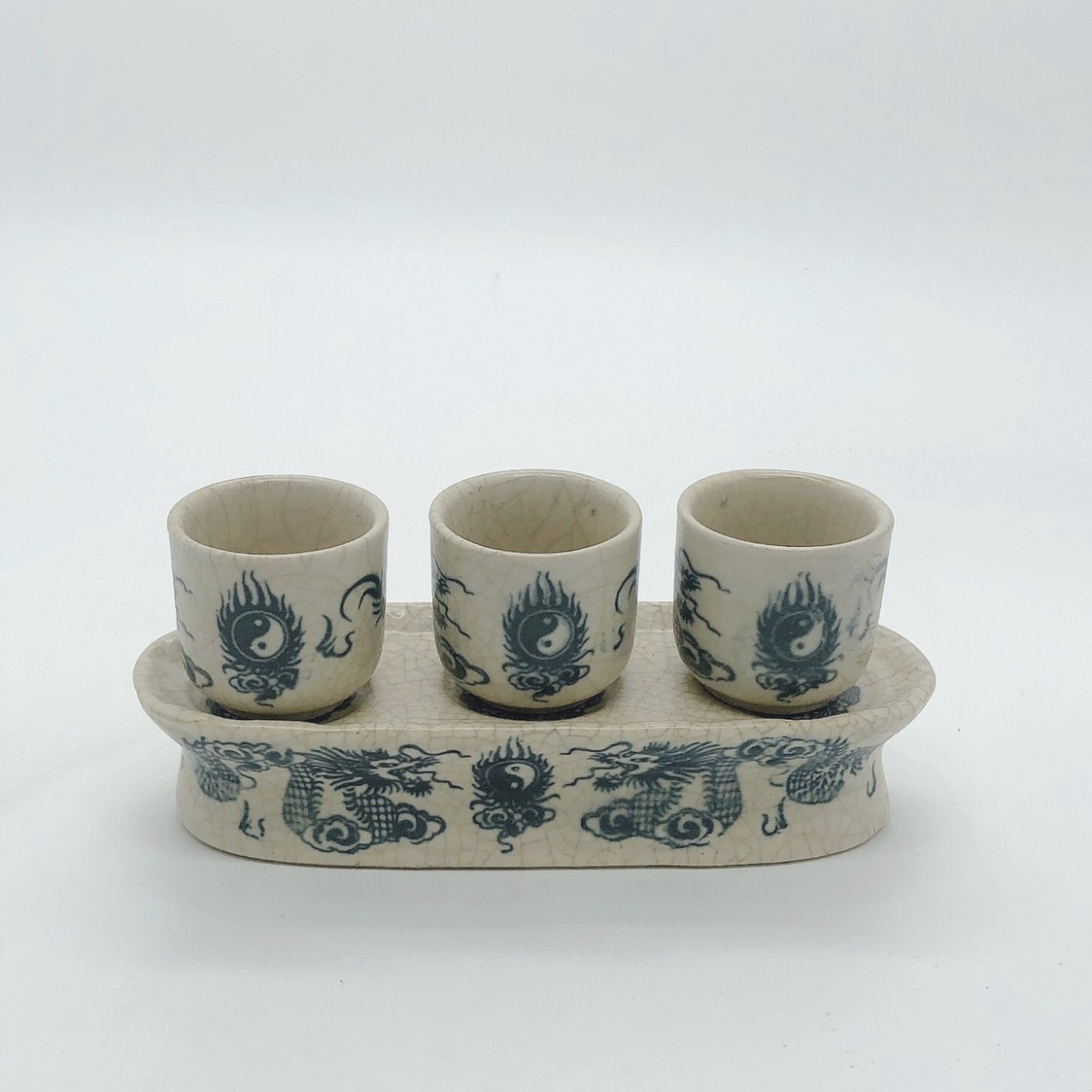 Kỷ chén nước thờ - men giả cổ rạn