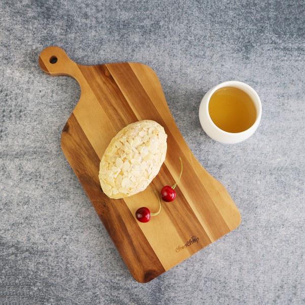 Khay gỗ tròn có tay cầm đựng pizza GIBA, thớt dùng làm khay gỗ decor chụp ảnh sản phẩm món ăn.