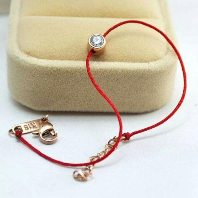 Vòng tay chỉ đỏ kim vàng may mắn