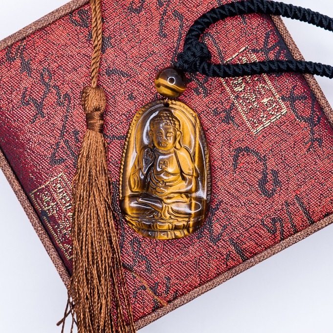 Mặt dây chuyền Đức Phật A Di Đà mắt hổ vàng size lớn (4,5x3cm) - Phật bản mệnh cho người tuổi Tuất, Hợi - Kèm sẵn dây đeo |VietGemstones