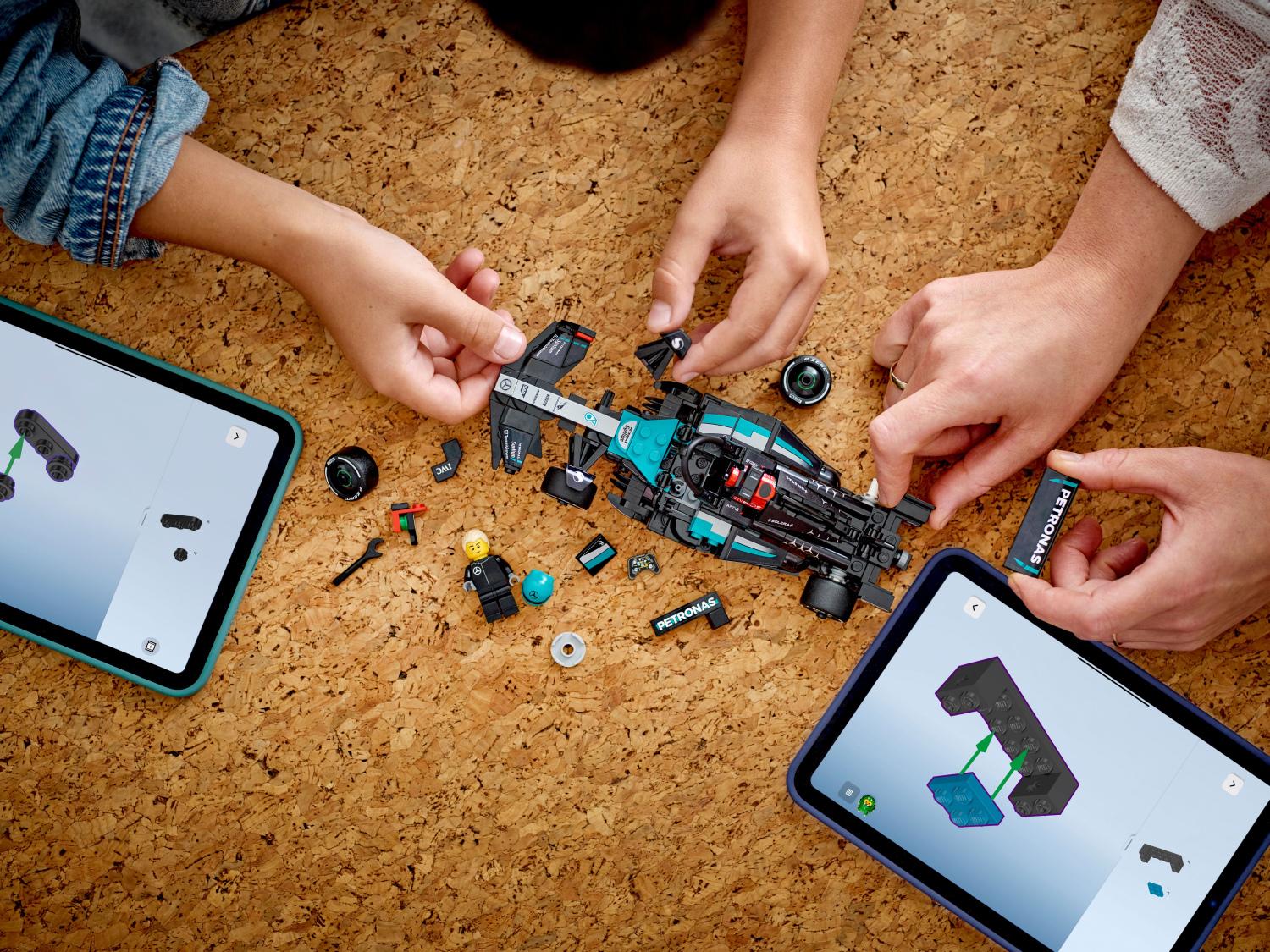 Đồ Chơi Lắp Ráp Xe Đua Mercedes-AMG F1 W15 - Lego Speed Champions 77244 (267 Mảnh Ghép)