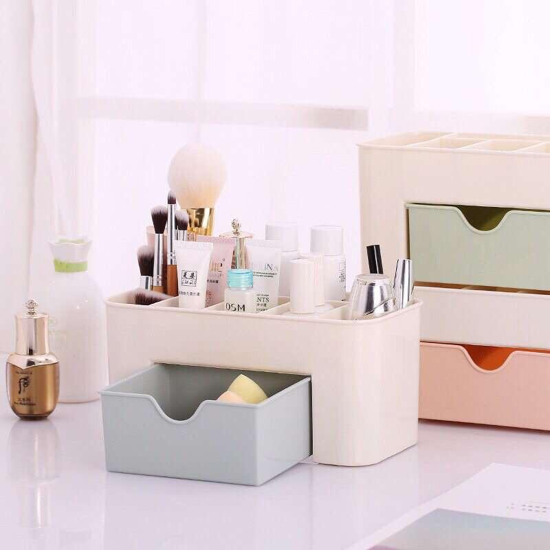 KỆ MỸ PHẨM/ KHAY MỸ PHẨM BẰNG NHỰA NHIỀU NGĂN