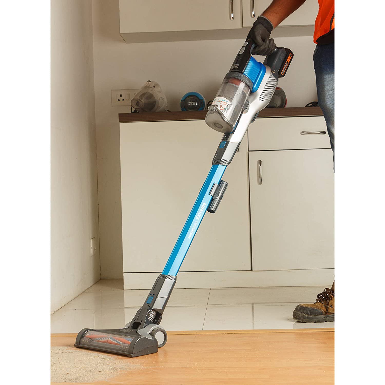 Máy hút bụi cầm tay chạy pin 20Vmax BLACK &amp; DECKER BSV2020G-B1 - Hàng chính hãng