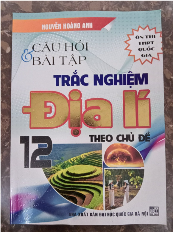Sách - Câu hỏi và bài tập trắc nghiệm Địa lý theo chủ đề 12