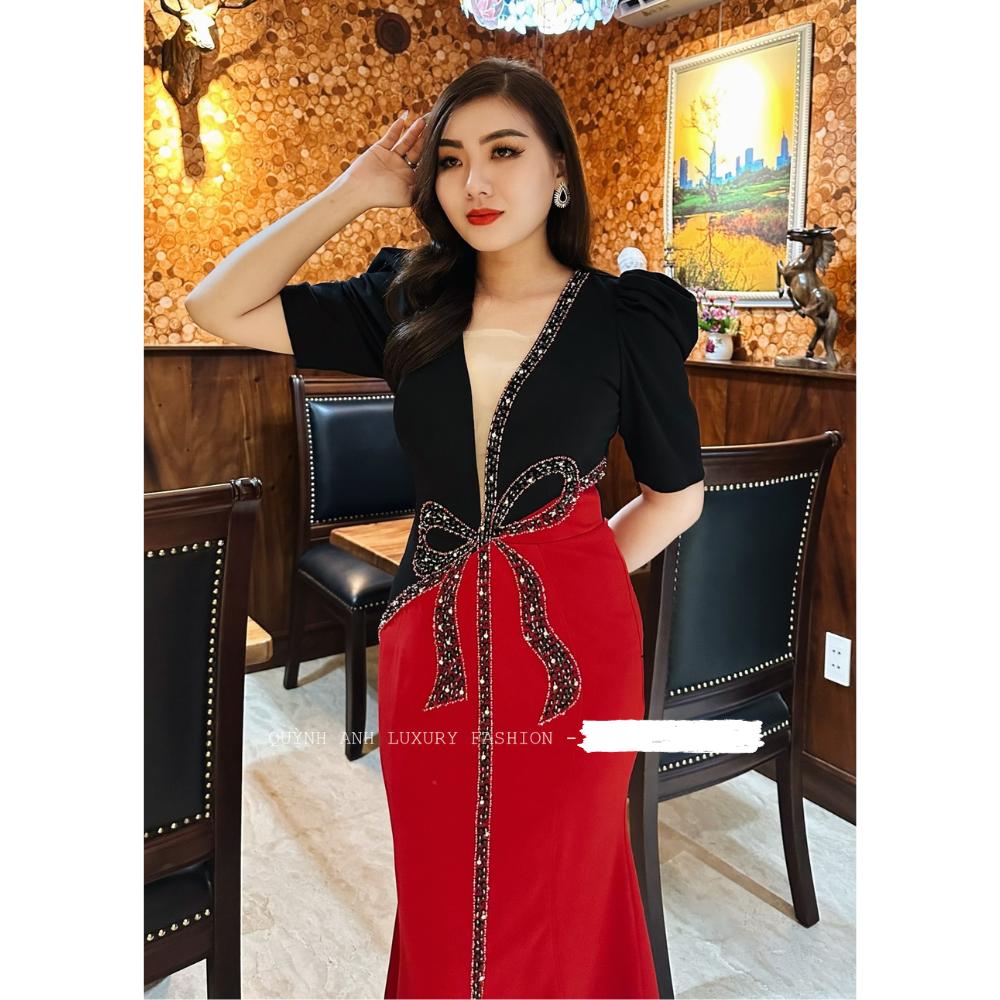 Đầm Body Cổ V Phối Màu Đỏ Đen Đính Đá Lisa Dress