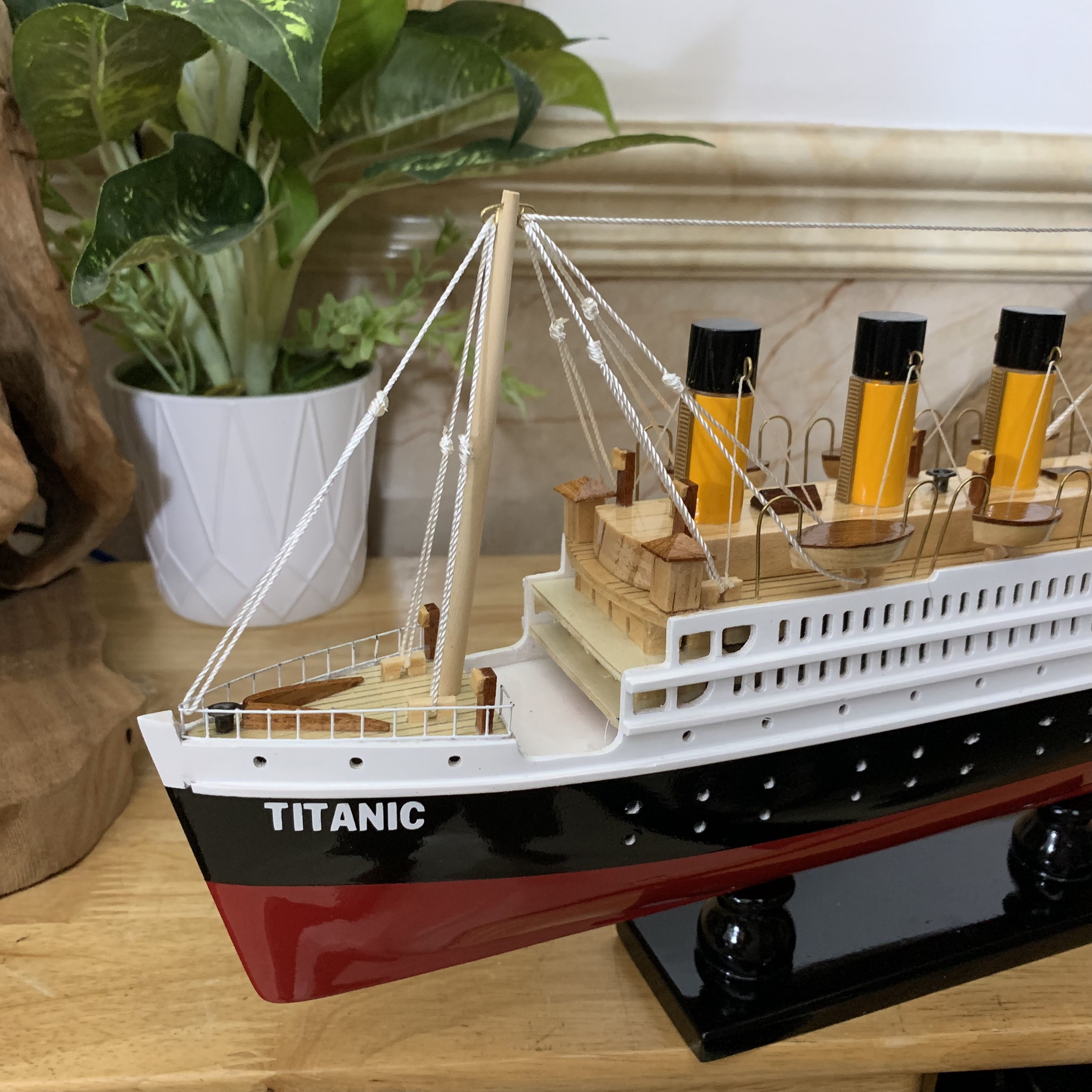 Mô hình tàu gỗ trang trí nhà cửa tàu Titanic phiên bản cao cấp hoàn hảo - quà tặng sinh nhật - Dài 40cm