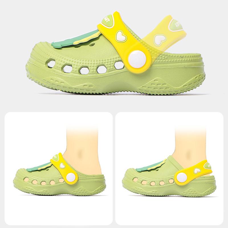 Giày Sandal Đế Mềm Chống Trượt Họa Tiết Hoạt Hình Cho Bé