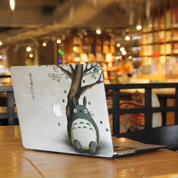 Ốp lưng bảo vệ Macbook in hình Totoro