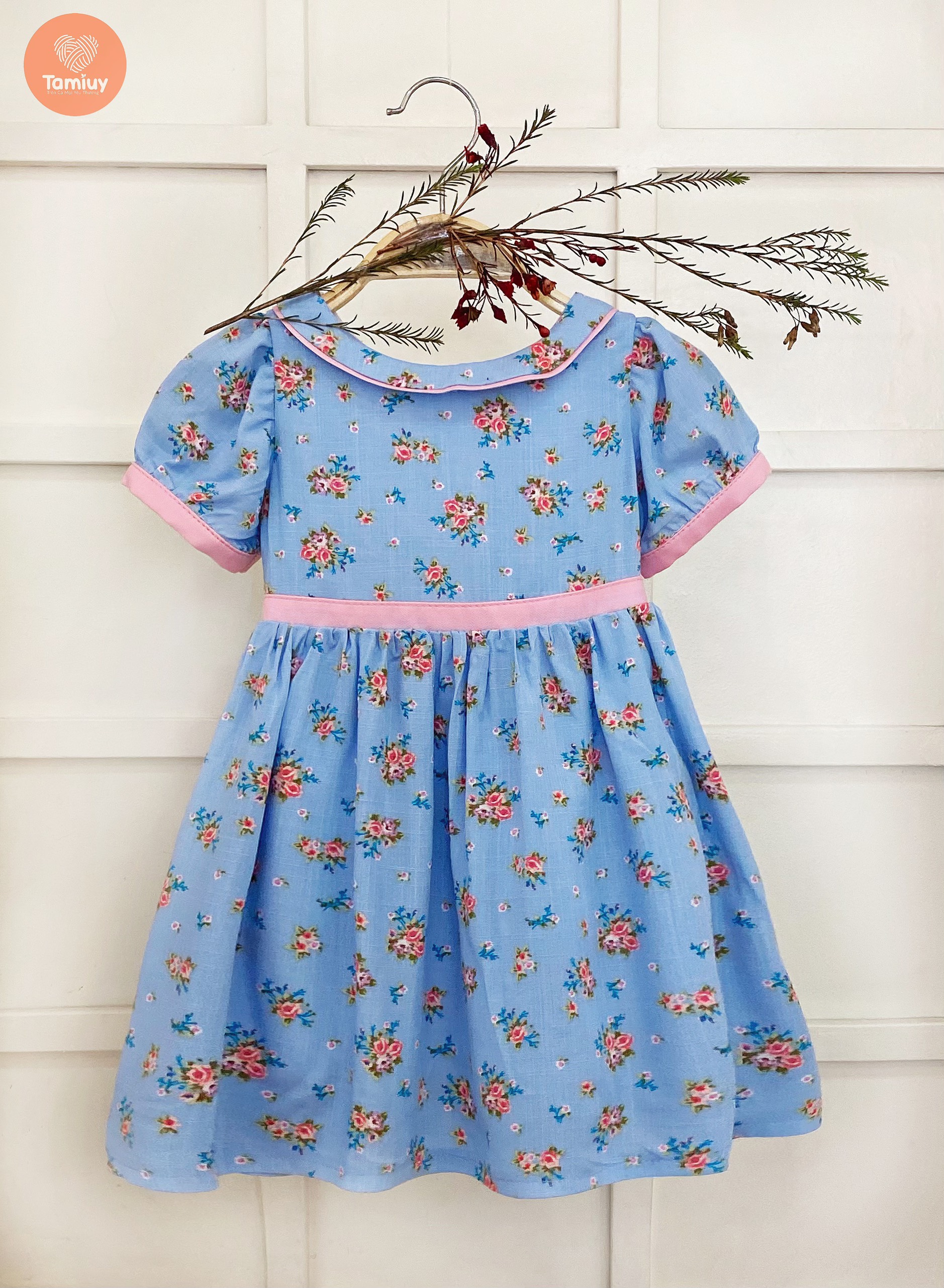 Đầm Bé Gái Tamiuy Cao Cấp Thiết Kế Hoa Nhí Cổ Bâu Sen Chất  Liệu  Cotton Mềm Mại
