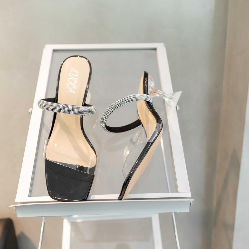 Giày sandal gót vuông quai ngang đính xoan cao cấp