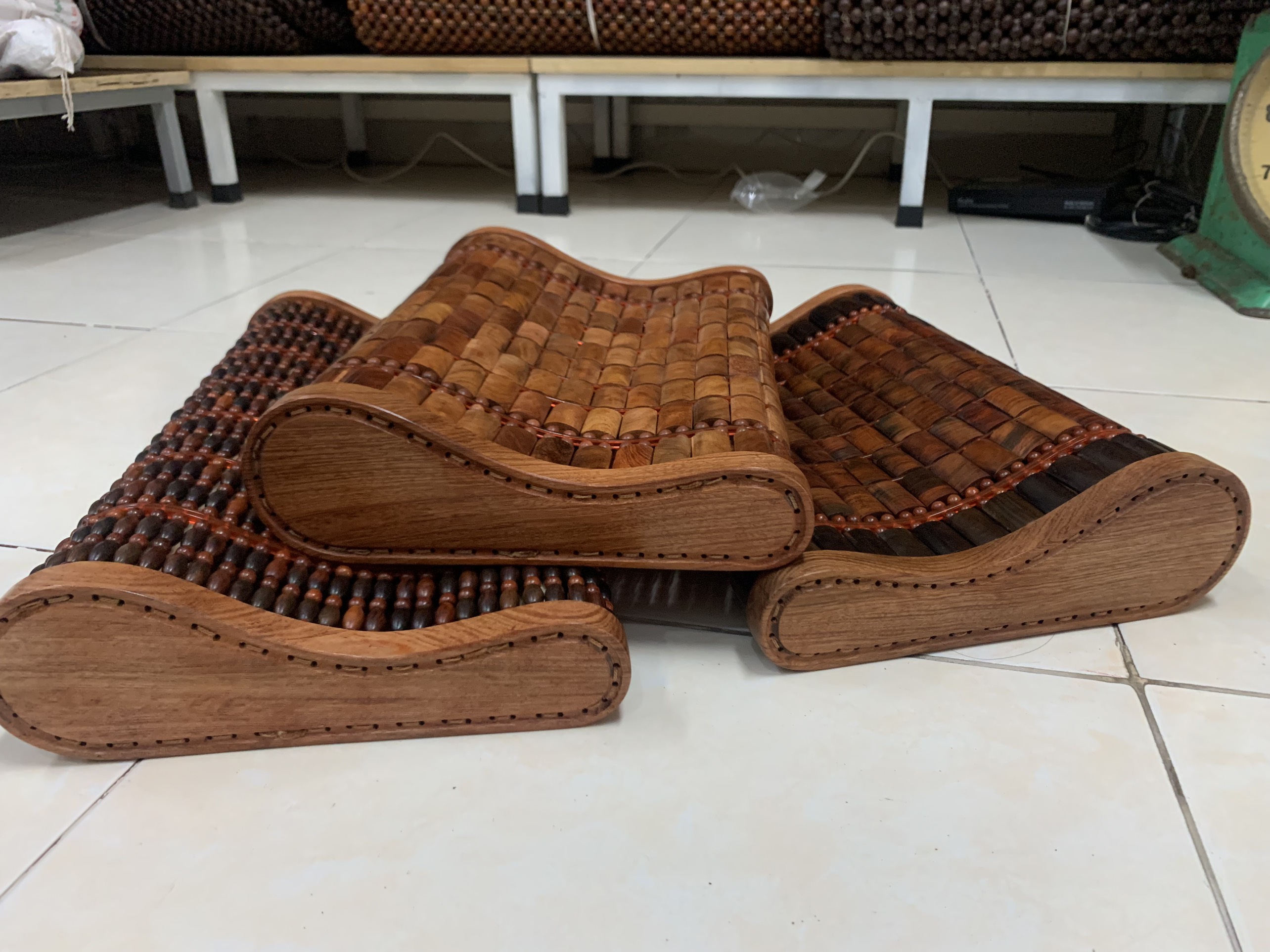 Gối Công Thái Học - Gối Hạt Gỗ Trắc Kích thước 36cmx24cmx8cm/4cm