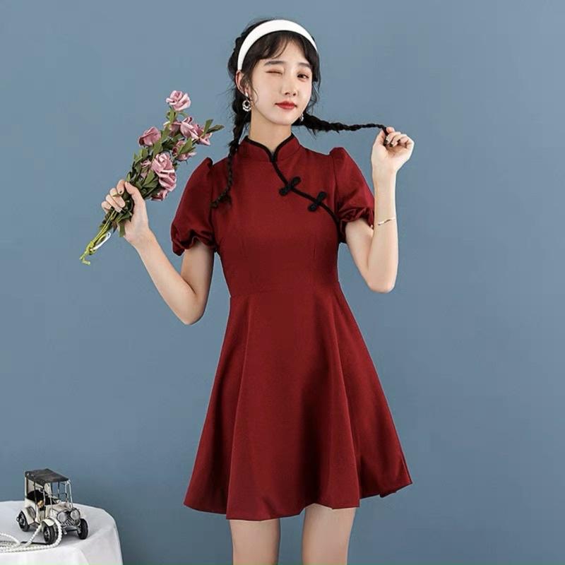 ĐẦM DÁNG XÒE Đầm đỏ nút tàu