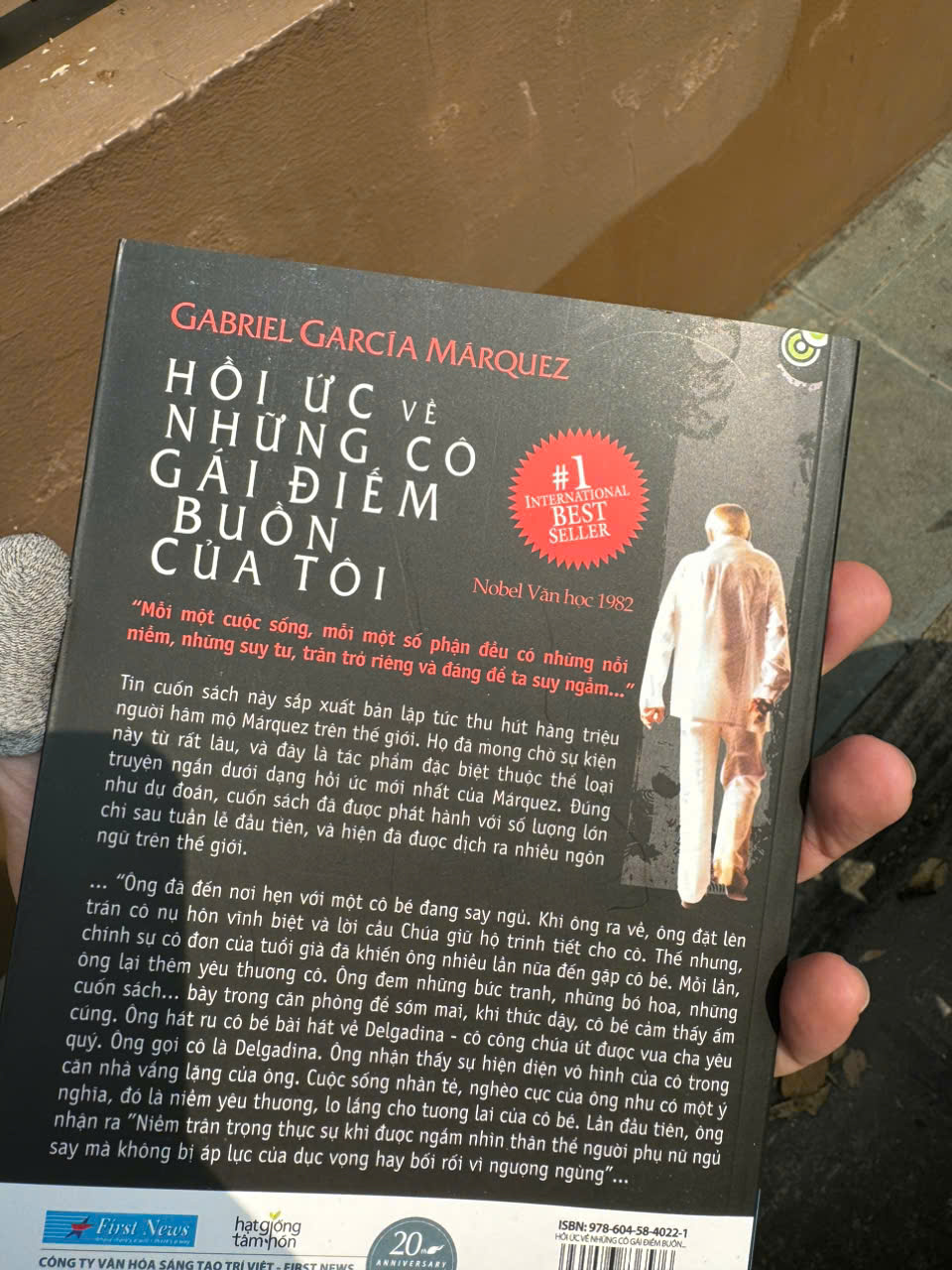 (Nobel Văn học 1982) HỒI ỨC VỀ NHỮNG CÔ GÁI ĐIẾM BUỒN CỦA TÔI – Gabriel Garcia Marquez – First News – NXB Tổng hợp HCM