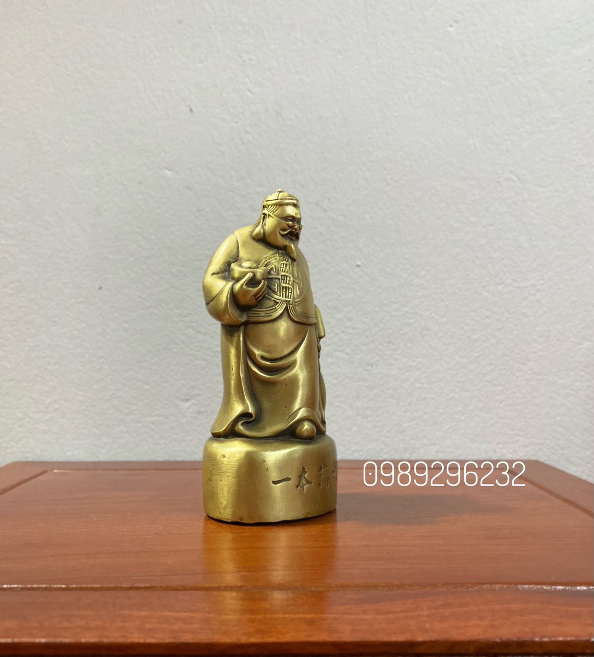 Tượng Ông Quản Gia Quản Tài bằng đồng vàng nhỏ - quản gia phong thuỷ