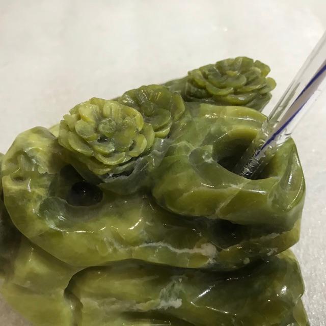 Ống tăm, ống cắm bút ằng ngọc nguyên khối cho sếp nặng 2kg hoàn toàn ngọc của VN