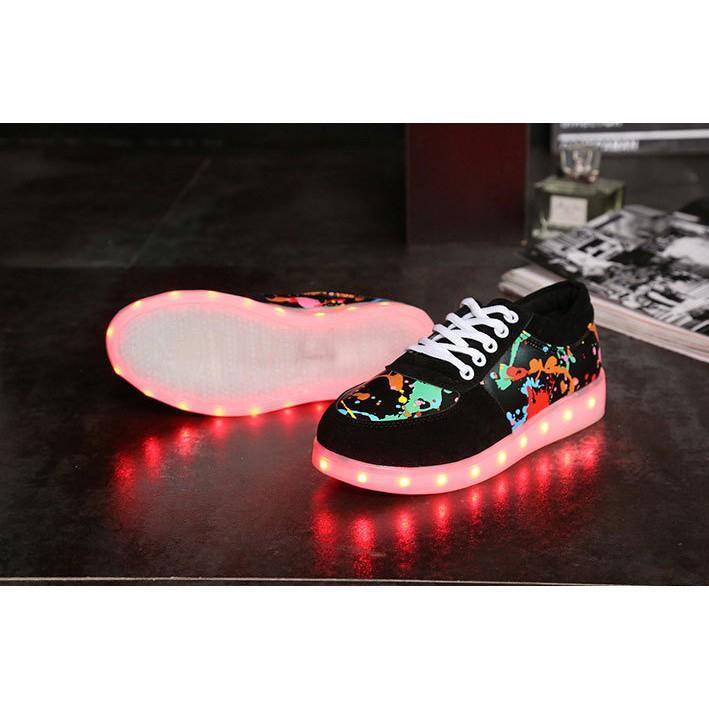 CÓ SẴN - RẺ VÔ ĐỊCH Giày Phát Sáng Họa Tiết Vảy Sơn (-ảnh thật video thật) ô tô ke mã số SP RB8430