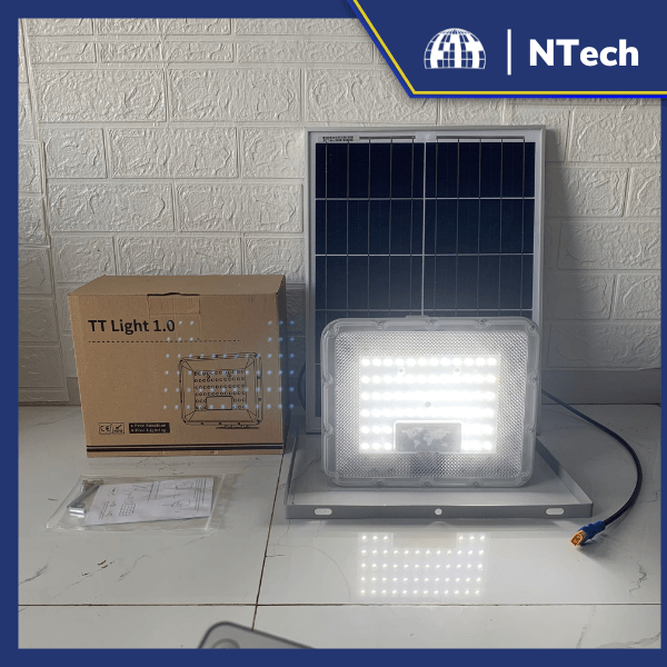 Đèn Pha Năng Lượng Mặt Trời 100W Blue Carbon BCT-TT 1.0
