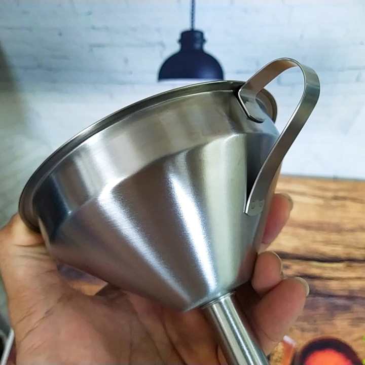 PHỄU QUẶNG INOX SUS 304 Có Lưới Lọc CAO CẤP Size15cm SIÊU ĐẸP. Dụng Cụ Nhà Bếp dùng Pha chế, chế biến. Phù hợp GIA ĐÌNH NHÀ HÀNG ĐẲNG CẤP