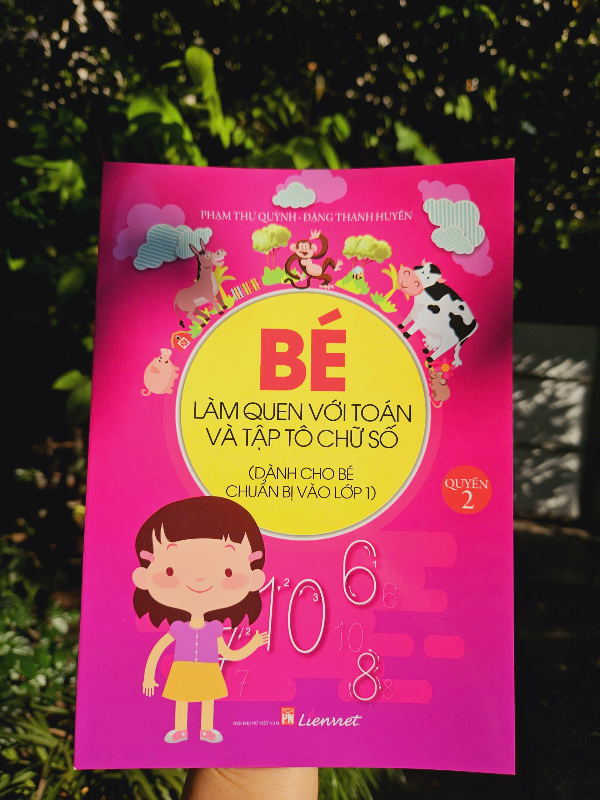 Bộ sách 4 cuốn: Bé làm quen và tập tô chữ cái, chữ số (Dành cho bé chuẩn bị vào lớp 1)