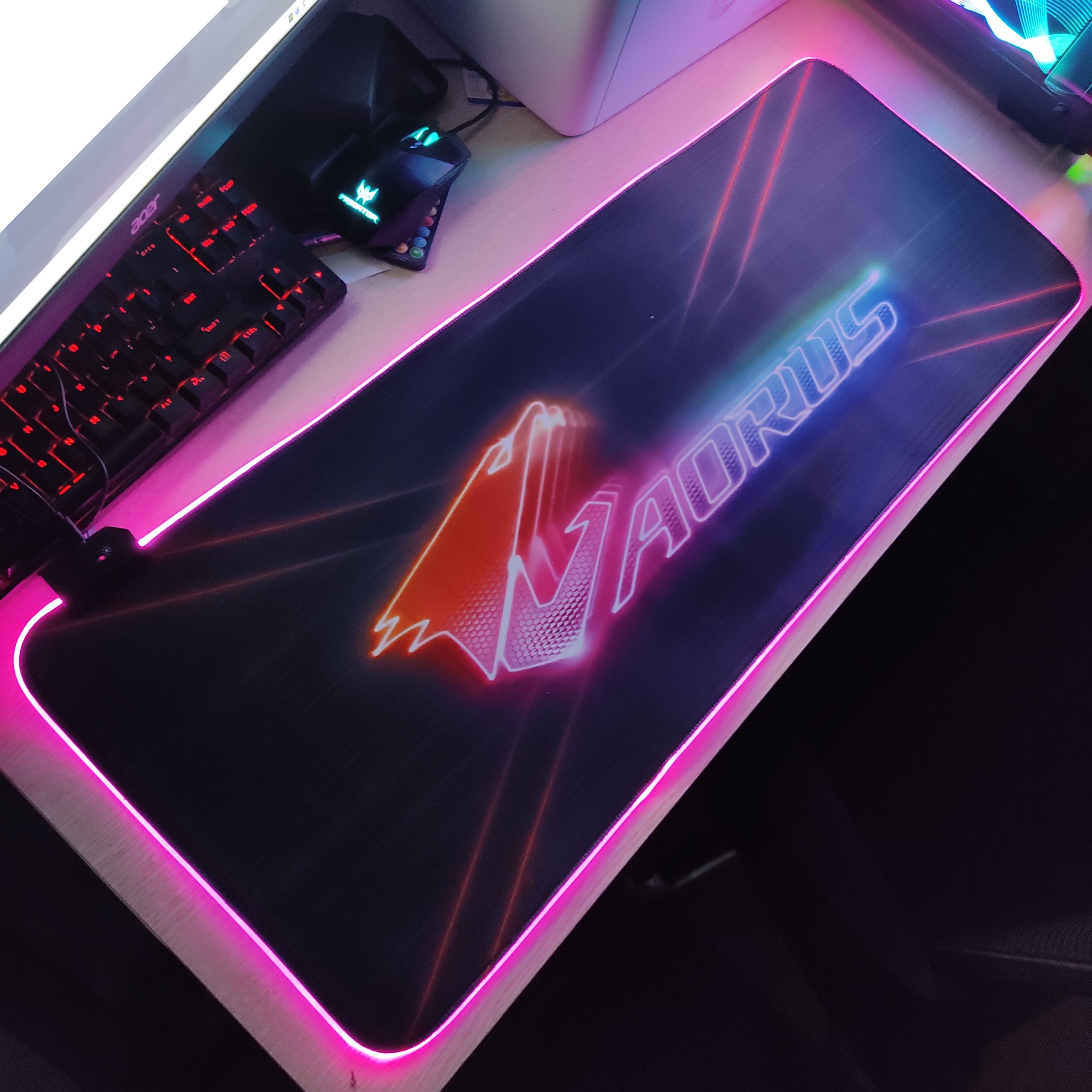 Mouse Pad, bàn di chuột, lót di chuột tích hợp Led RGB AORUS sáng viền, kích thước 80cm x 30cm dày 4mm - Hàng nhập khẩu