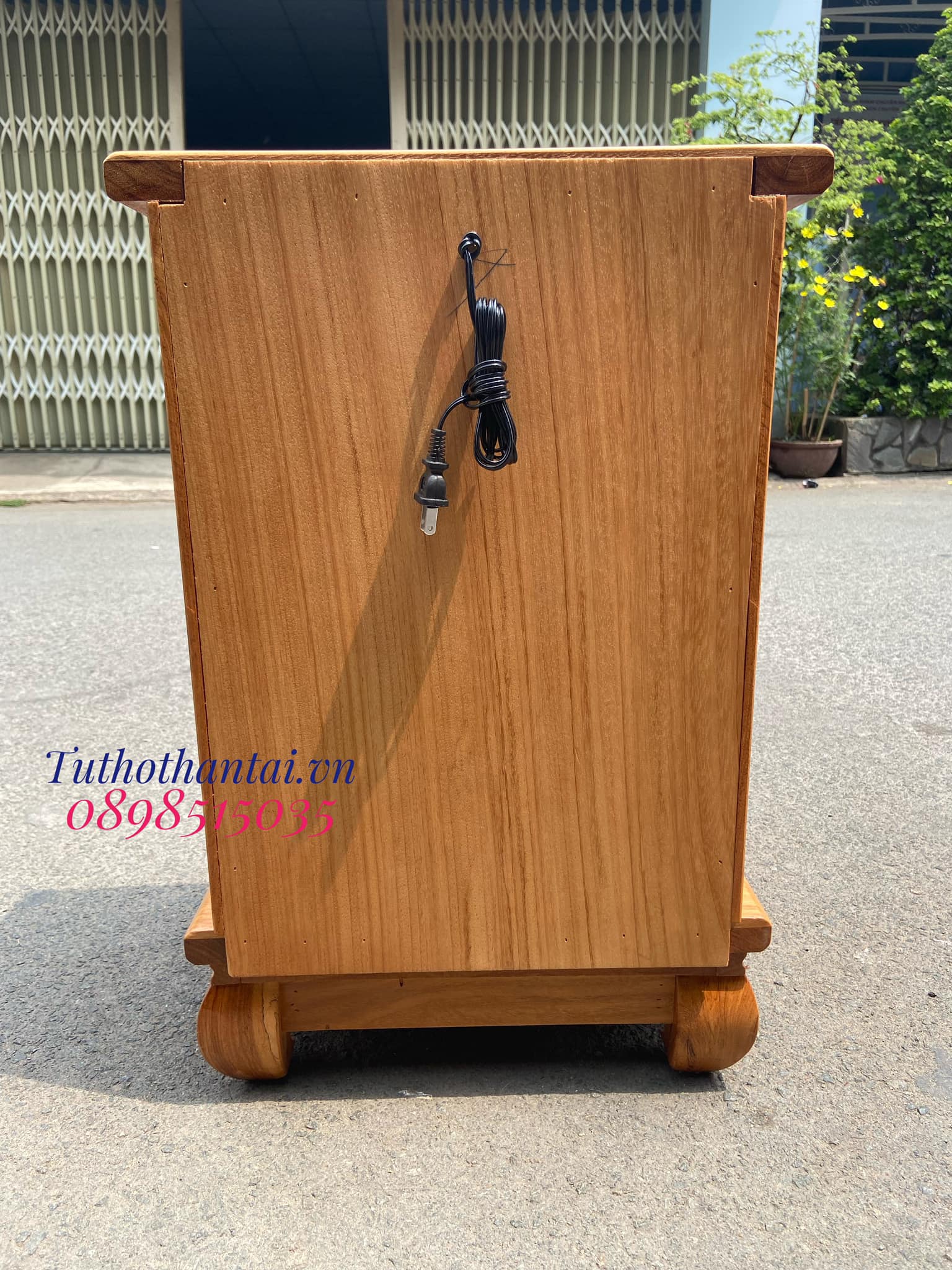 Bàn thờ thần tài ông địa gỗ Gõ Đỏ cột Tròn trơn