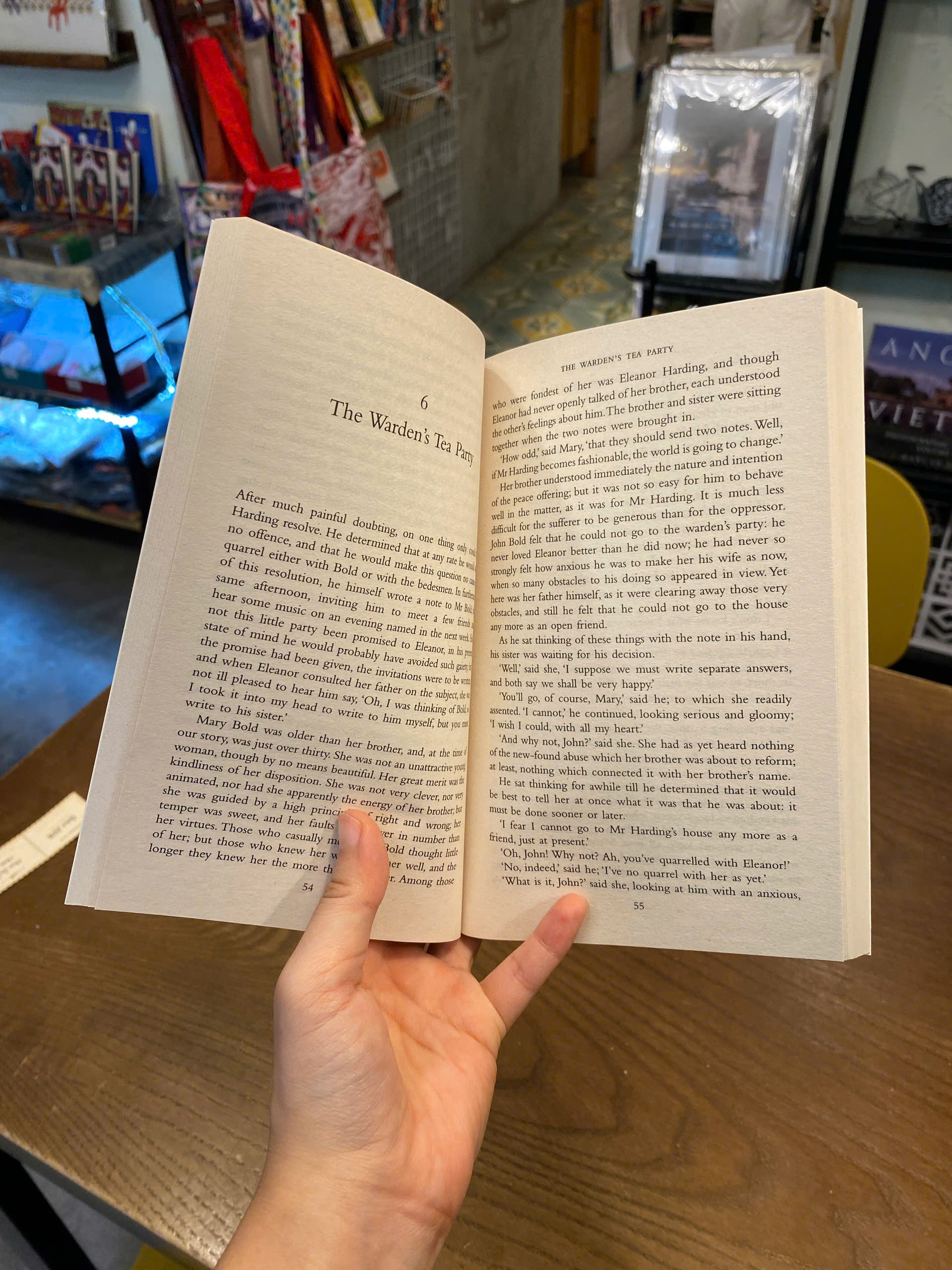 Sách - The Warden (Vintage Classics) by Anthony Trollope | Classics Historical Fiction