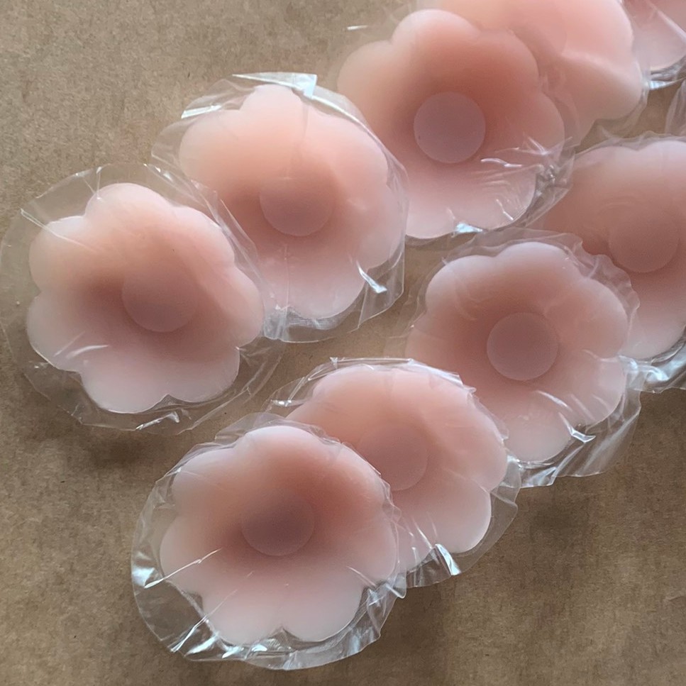 Set 10 miếng dán ngực silicon mềm trong hộp nhựa trong suốt