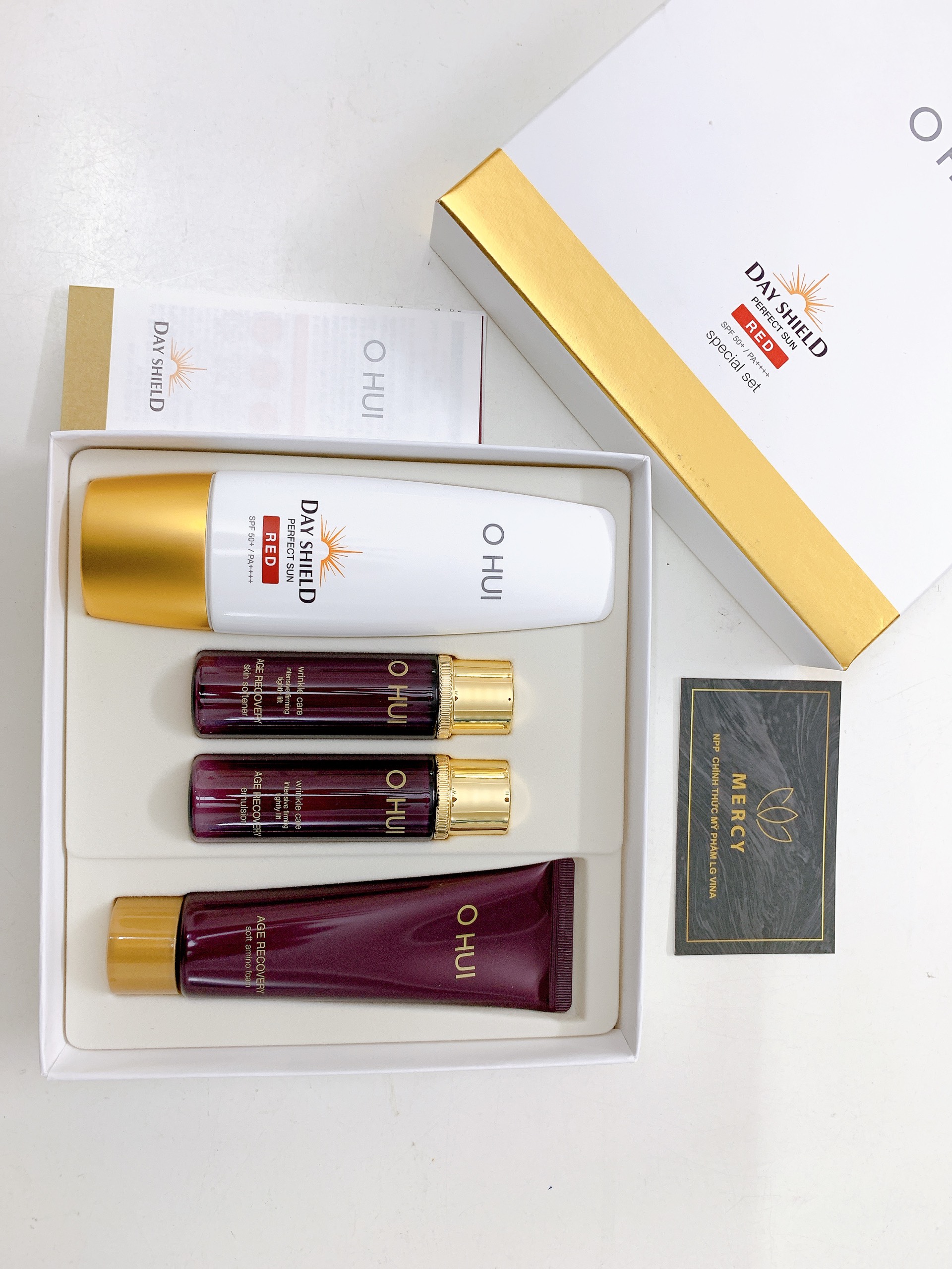 Bộ kem chống nắng OHUI DS PERFECT SUN RED SET