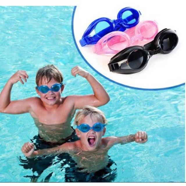 Kính bơi trẻ em trong suốt giúp bảo vệ mắt cho bé dưới nước