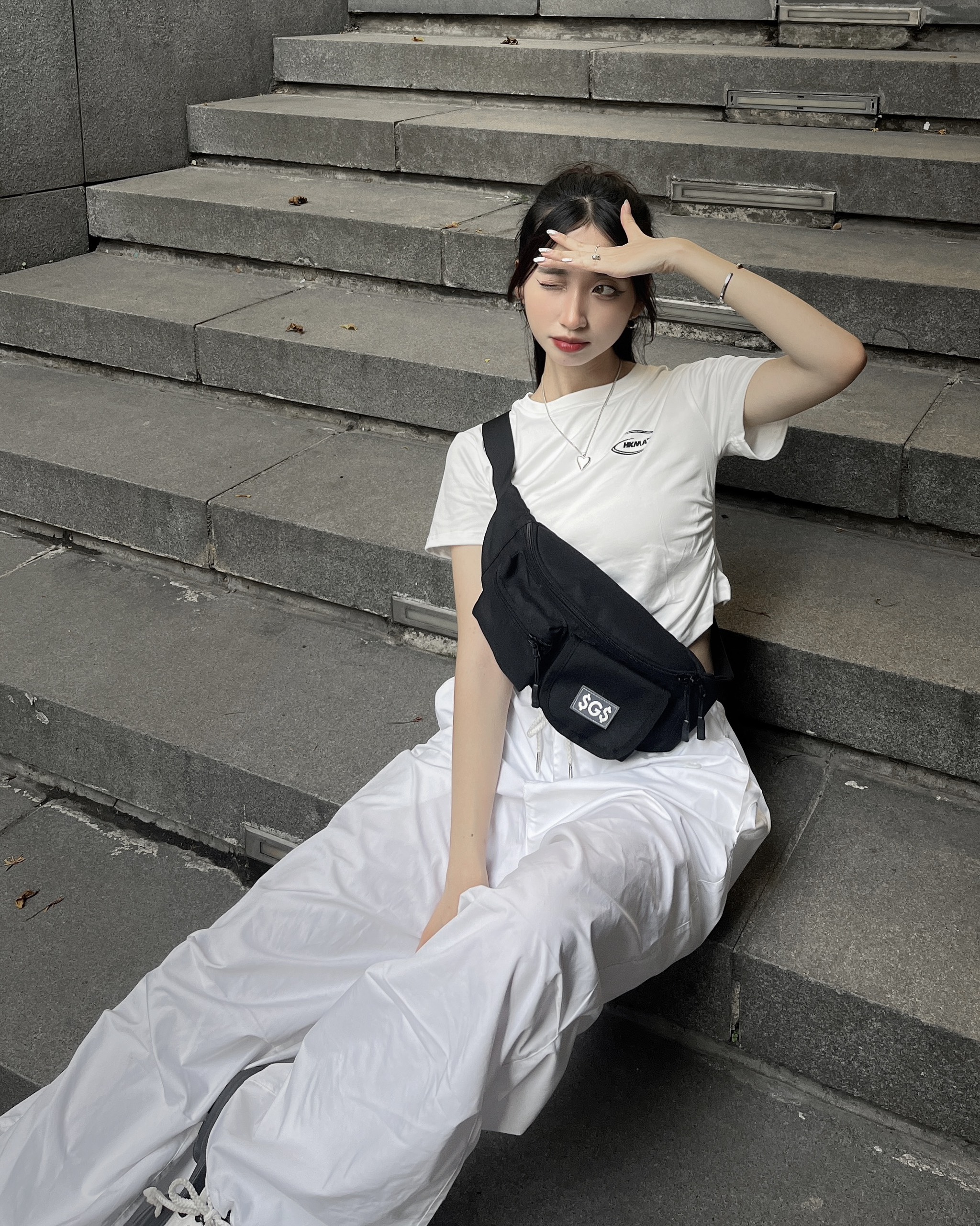 Túi Đeo Chéo Nam Nữ Thời Trang SAIGON SWAGGER SGS Multi Pocket Bumbag Túi Bao Tử Nhiều Ngăn, Chống Thấm