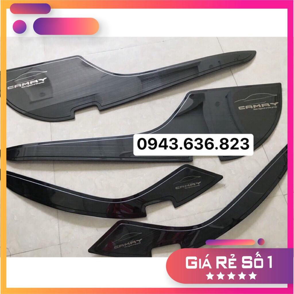 Bộ 4 ốp tapli cánh cửa xe dành cho CAMRY 2019-2020