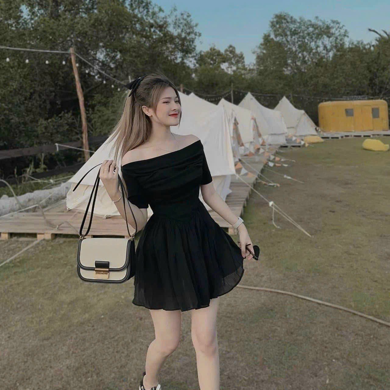 ĐẦM TRỄ VAI TĂM GÂN PHỐI TÙNG VẢI XỐP HÀN MÀU Y HÌNH