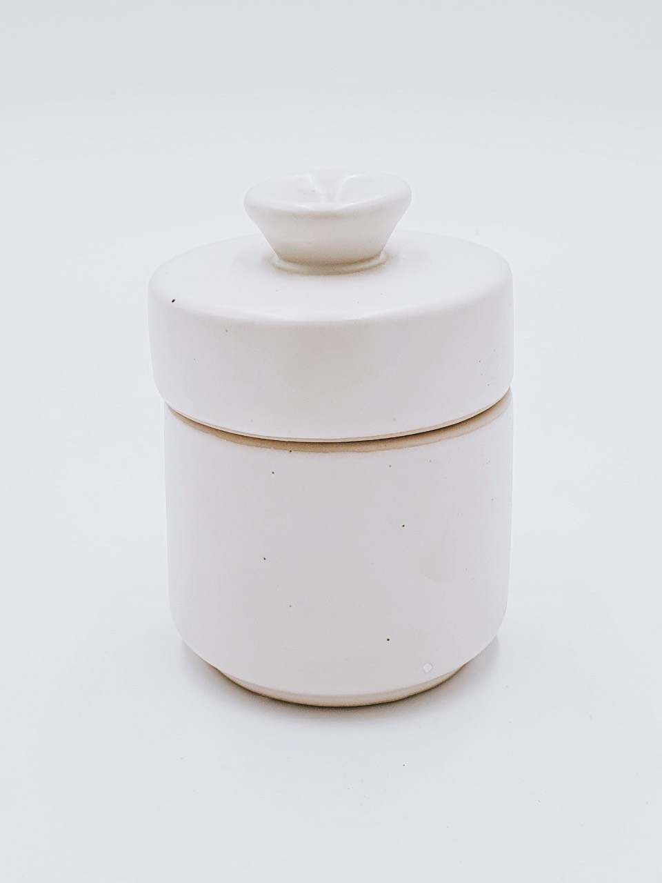 Hủ đựng muối - Màu trắng - Dia 7 x H 8 cm
